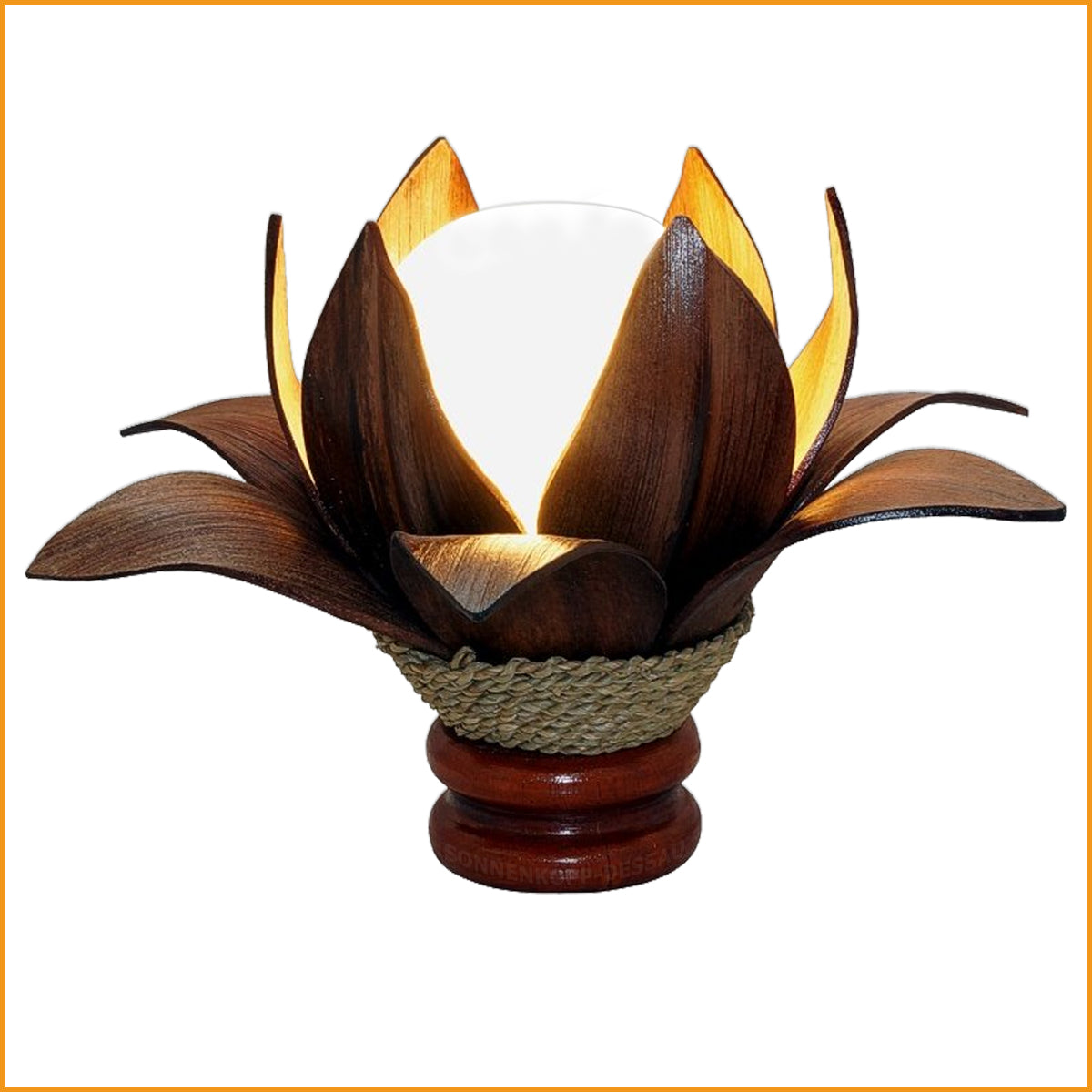 LAMPE LOTOSBLÜTE - Naturmaterialien Kokospalmenblätter - Tischlampe